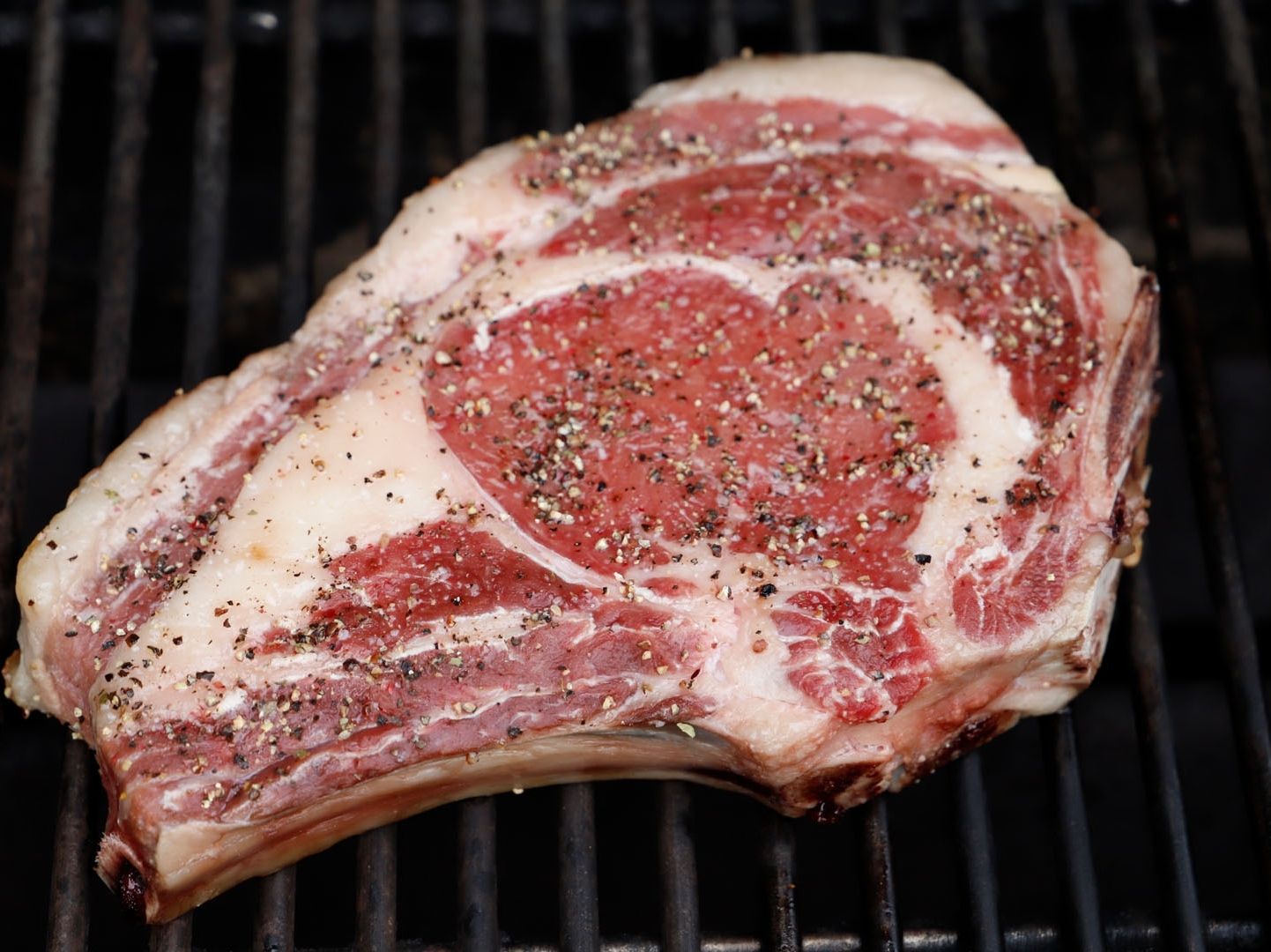 Oak Barn Beef Ribeye Steak Bone-In, Nebraska Raised, oakbarnbeef.com